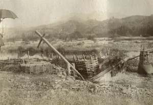 Waterwheel powered self-acting rice pounder