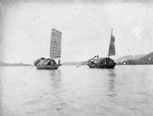 Riverboats on the Min River