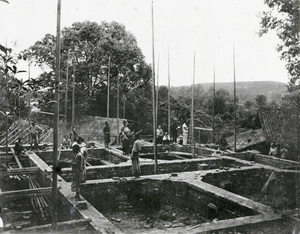 House under construction, Yungchow