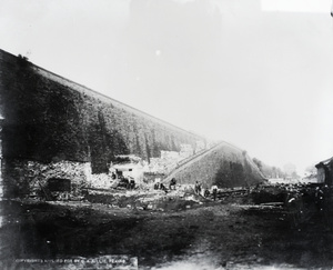 Hastily erected defences on a ramp (Madao) near the wall of the American Legation, Beijing