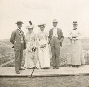 Race-day, Tientsin, 1900