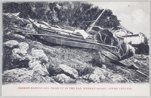 A damaged boat, Upper Yangtze River