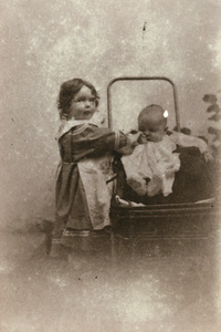Dare Elliott and Charles (Evans) Elliott, 1910
