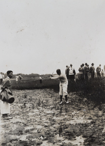 Joe Kirkwood in the rough, Exhibition Gold Match, Shanghai