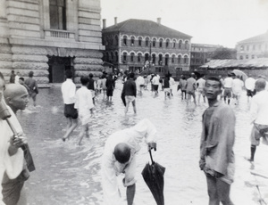 Hankou bund during the 1931 floods, Wuhan