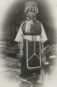 Young women wearing Tame Ma gala costume