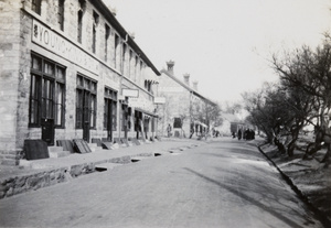 A street in Weihai (威海)