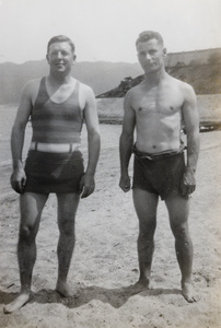 Warren and Robbie on a beach, Huangpu (黃埔), Guangzhou (廣州)