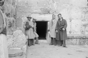 Delegates including Wu Shangyin at an archaeological site, Egypt