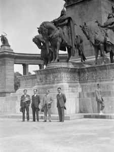 Hu Hanmin and Sun Ke in Heroes' Square, Budapest