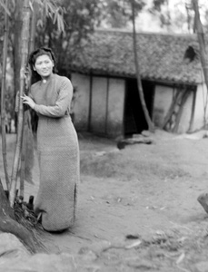 Jiang Fangling with some bamboo, Northern Hot Springs Park