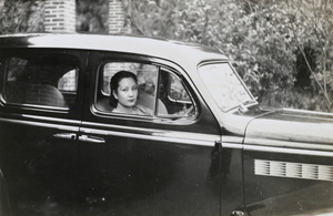 Lan Yezhen  藍業珍 in a 1937 Buick, Chungking, 1938