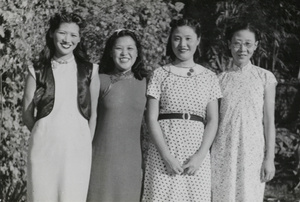 Four women at Du Shi Qiao, near Chongqing.