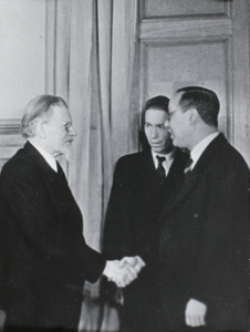 Fu Bingchang and Mikhail Kalinin, at the Kremlin, Moscow, with interpreter Wasilkov