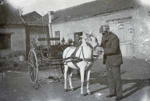 Hedgeland's pony trap, Tientsin