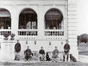 Hedgeland's domestic staff, Nanning, 1918