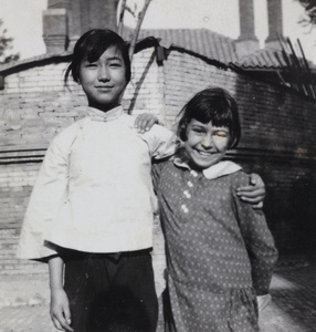 Peggy Hookham (Margot Fonteyn) with a friend, Tianjin