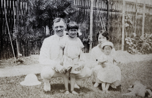 Unidentified family in the garden of 35 Tongshan Road, Hongkou, Shanghai