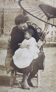 Sarah and Bea Hutchinson in the garden, 35 Tongshan Road, Hongkou, Shanghai