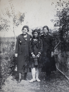 Hannah with Maggie and Sarah Hutchinson in the garden, 35 Tongshan Road, Hongkou, Shanghai