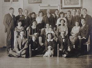 Bill and Charles Hutchinson, with Nellie and Molly Noble, John Henderson and a group of unidentified people, Shanghai