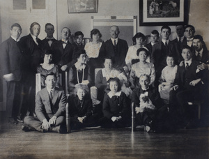 Tom, Charles and Bill Hutchinson, with Nellie and Molly Noble, John Henderson and a group of unidentified people, Shanghai