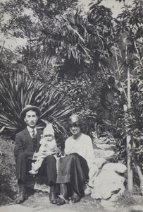 Tom, Sarah and Bea Hutchinson in Koukaza park, Shanghai, June 1923