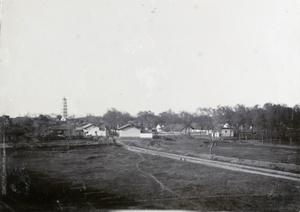 Pagoda and houses, near Kiukiang