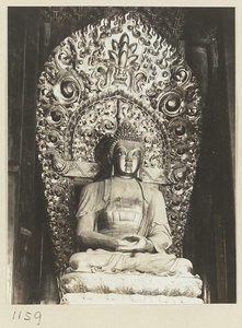 Buddha statue in Pu du dian at Yi li miao