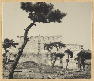 South facade of Da hong tai at Pu tuo zong cheng miao