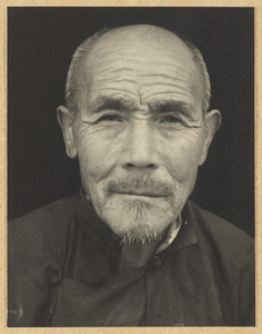 Monk at Pu tuo zong cheng miao