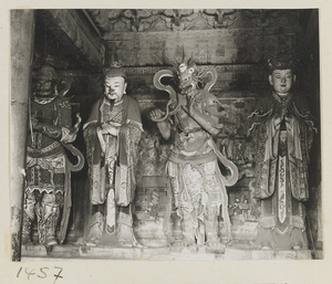 Four shrine figures at Da Fo si