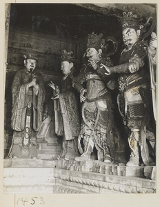 Four shrine figures at Da Fo si