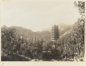 Stupa-style pagoda and storied pagoda at Xi yu si