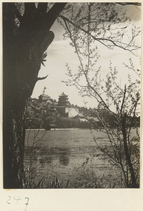 Wanshou Hill and Kunming Lake at Yihe Yuan
