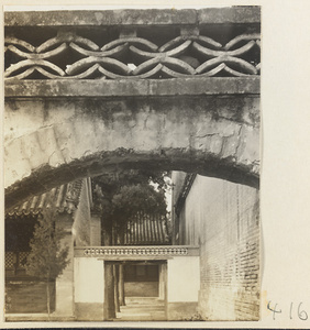 Series of gateways at Bai yun guan