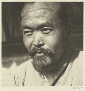 Daoist priest at Bai yun guan