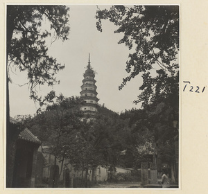 Pi zhi Pagoda at Ling yan si