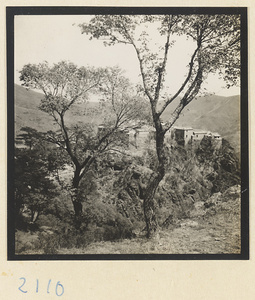 Complex of buildings on the pilgrimage route up Miaofeng Mountain