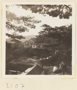 Complex of buildings on the pilgrimage route up Miaofeng Mountain