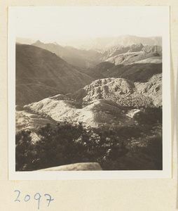 Mountain landscape on the pilgrimage route up Miaofeng Mountain