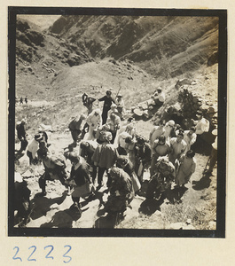 Pilgrims on the trail up Miaofeng Mountain