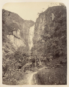 Waterfall, 'Snowy Valley' (Xuedou Mountain), Xikou Scenic Area (溪口風景區), near Ningbo