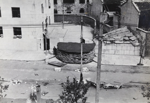 Sandbagged guard post, Shanghai North Railway Administration Building, Boundary Road, Zabei, 1937