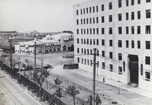 Sandbagged guard post, Shanghai North Railway Administration Building, Boundary Road, 1937