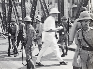 Civilians and Japanese marines, Garden Bridge, Shanghai, 1937
