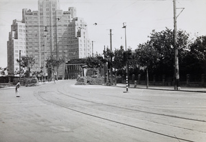 Sandbagged guard posts, Garden Bridge, Shanghai, 1937