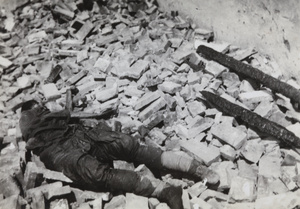A dead soldier, Point Road and Chaoufoong Road, Shanghai, 1937
