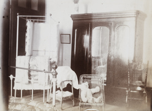 Alvan Dudeney's cot and teddy bear, Shanghai