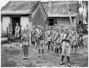 Lindsay's escort of soldiers for an unsuccessful attempt to cross the Peking-Hankow railway line